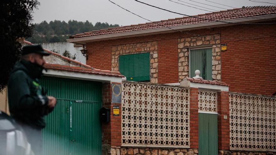 Hallan una pistola de fogueo en la casa de Madrid donde fallecieron tres hermanos