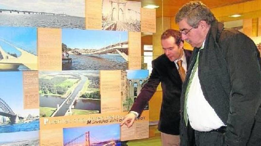 La exposición sobre puentes singulares del mundo puede verse en la Casa del Vínculo de Puente la Reina.