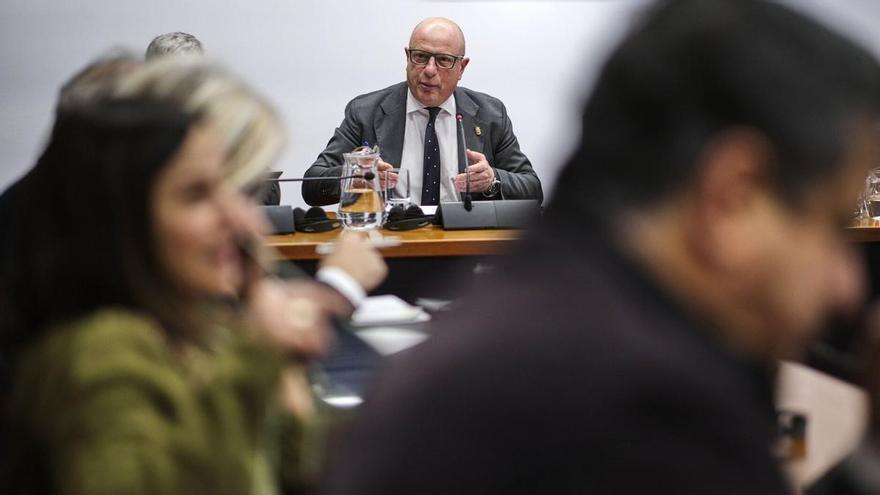 Gimeno acusa a un grupo de docentes del CSMN de "acosar" e "intimidar" a la dirección del centro