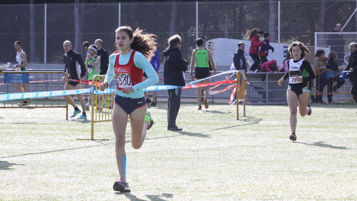 Iranzu Ollo (dorsal 880), en 2014 participando en el Campeonato Navarro de Cross Corto con el Ribera Atlético.