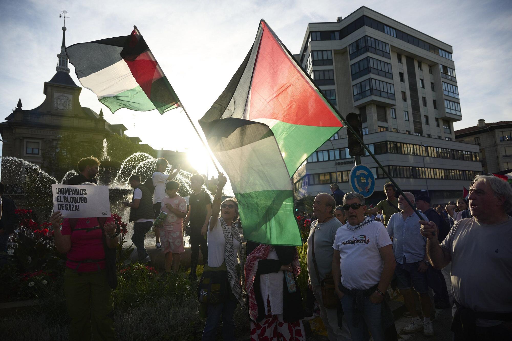 Concentración en Pamplona contra la detención de la flotilla humanitaria a Palestina
