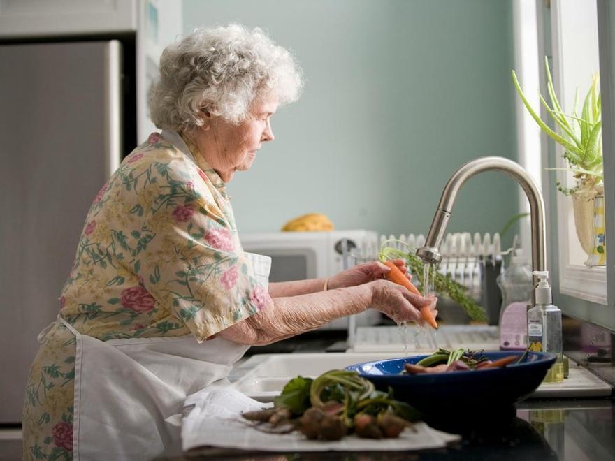 Inteligencia Artificial para combatir la soledad en las personas mayores