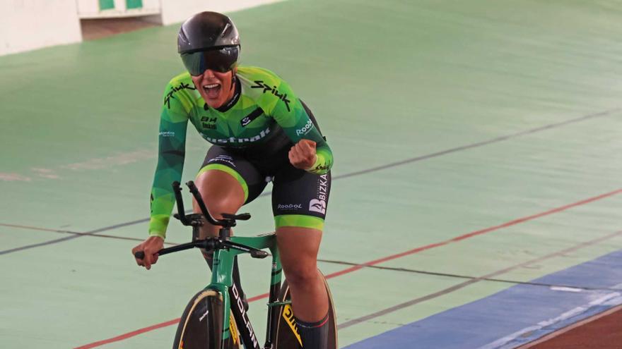 Sin presión por ganar: la ciclista de Elorrio Ziortza Isasi vuelve a disfrutar