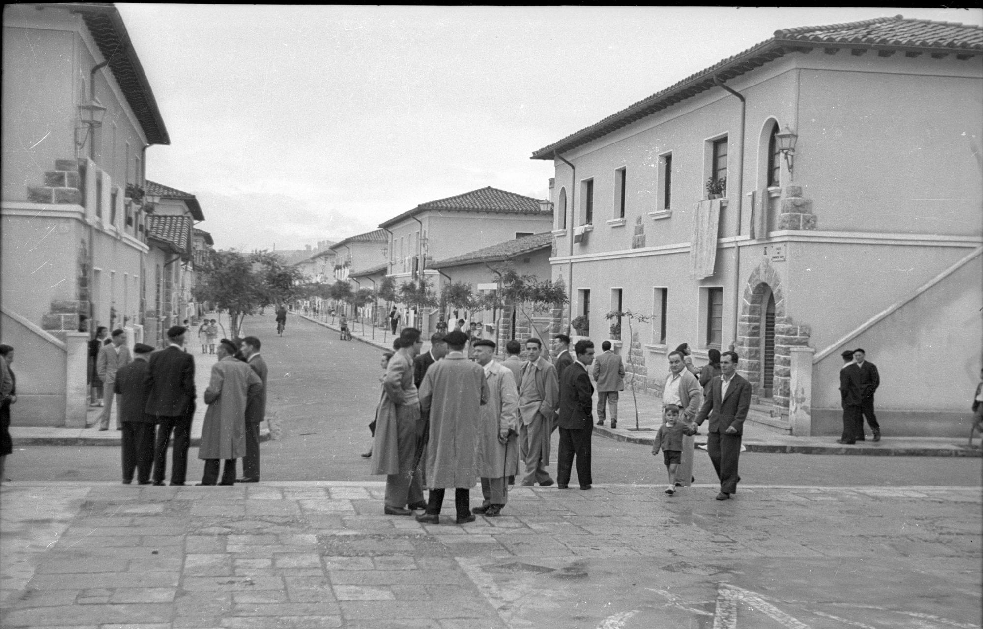Inauguración de la calle Federico Mayo (actual Berrioplano) en 1953.
