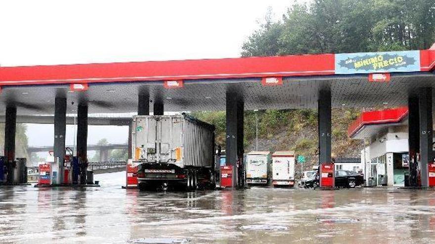 Repostar en la gasolinera más barata de Euskadi supone un ahorro de 17 euros