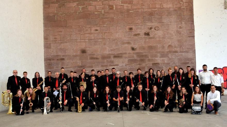 Gran concierto de la Banda Recreo el día de aitetxis y amatxis