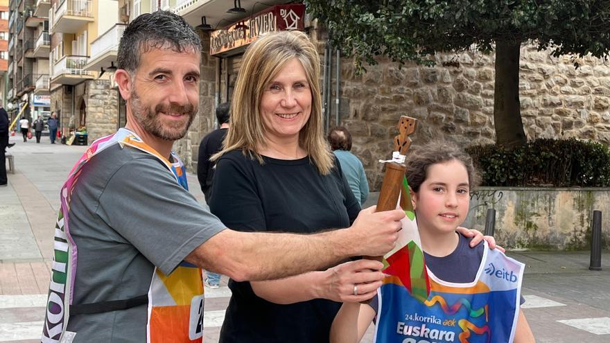 Ion Barbadillo y Julene Zubieta portarán el testigo de Korrika en nombre del pueblo de Galdakao