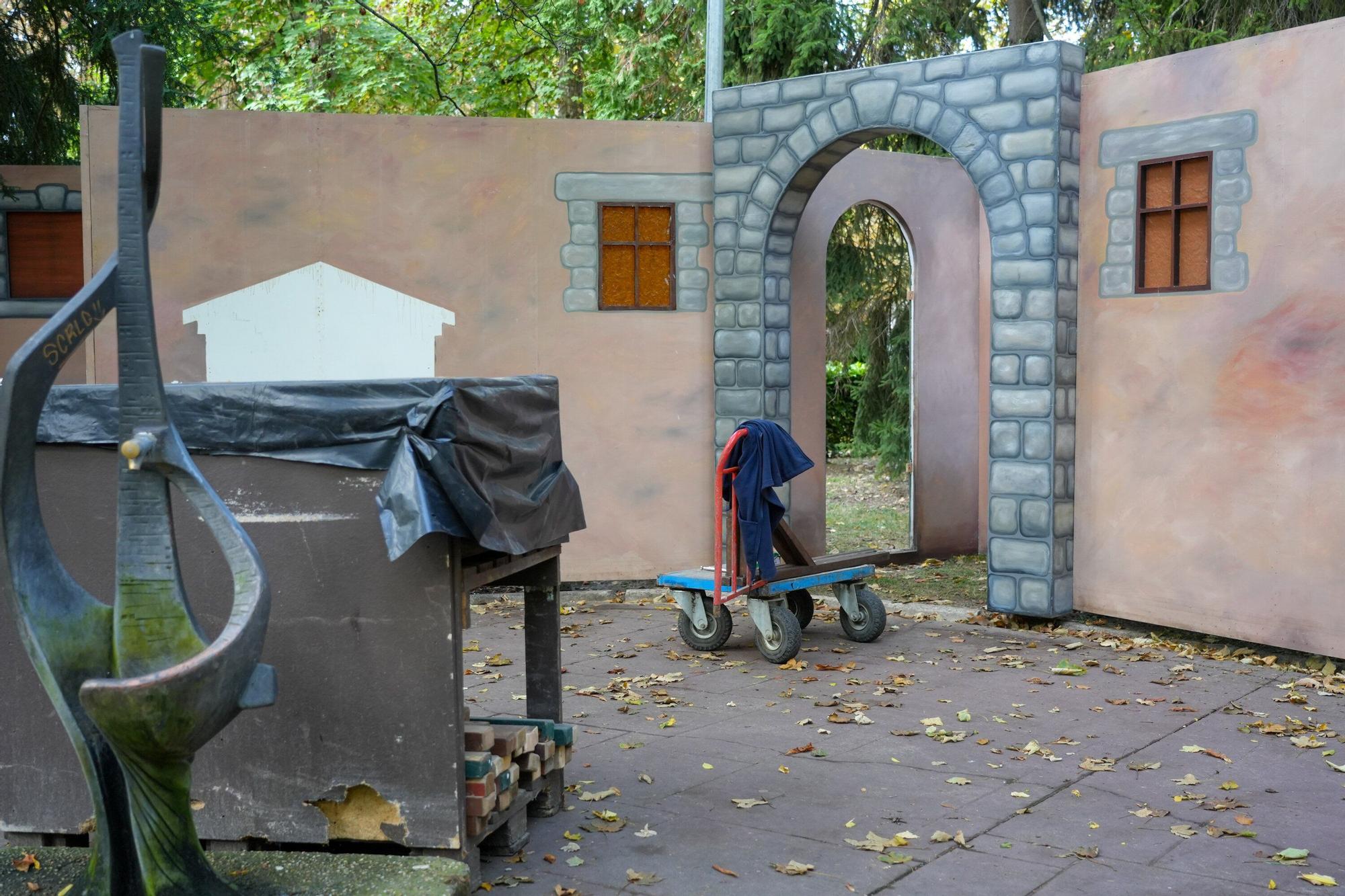 La Florida comienza su transformación en Belén navideño