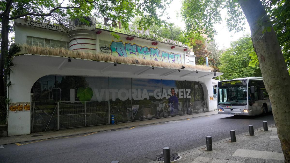 Estado actual de la antigua gasolinera Goya.