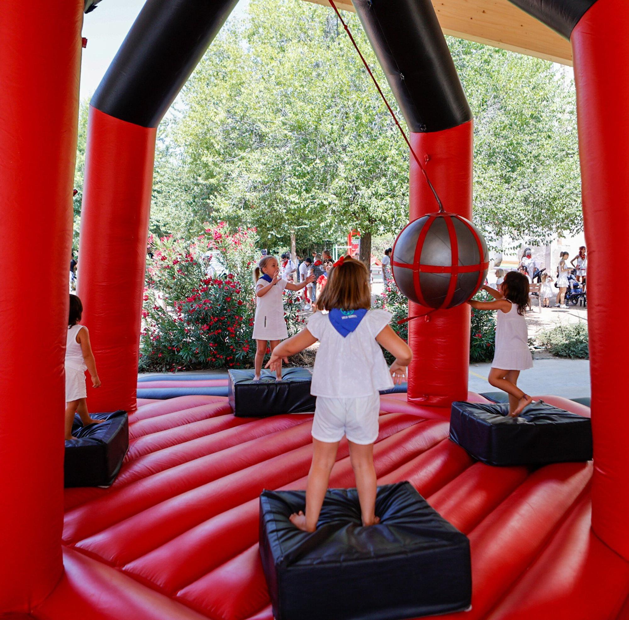 Fotos del Día de la Infancia en las fiestas de Aoiz