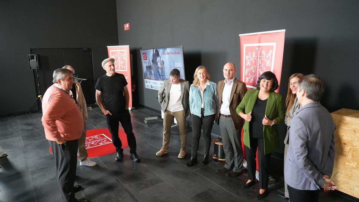 Presentación del espectáculo &#039;ExBerdin Berdinak&#039; en la sede de EITB