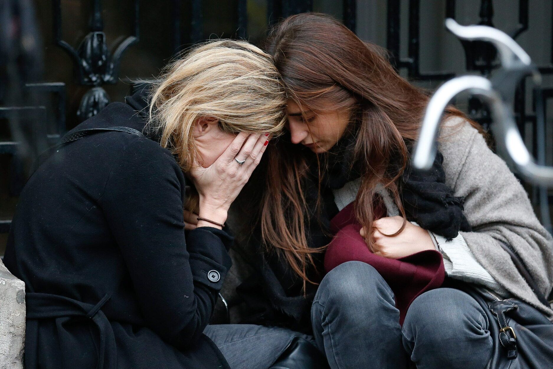 Francia recuerda a las víctimas de los atentados del 13N