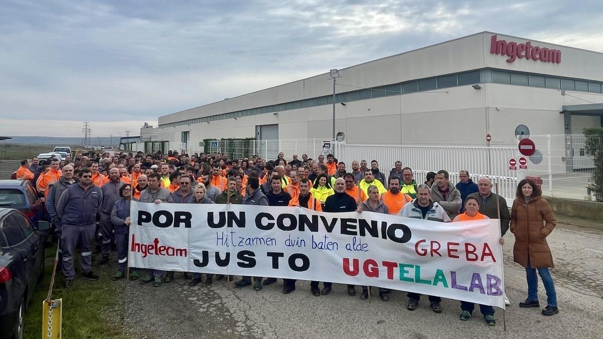 Concentración anterior en el centro de Ingeteam en Sesma.