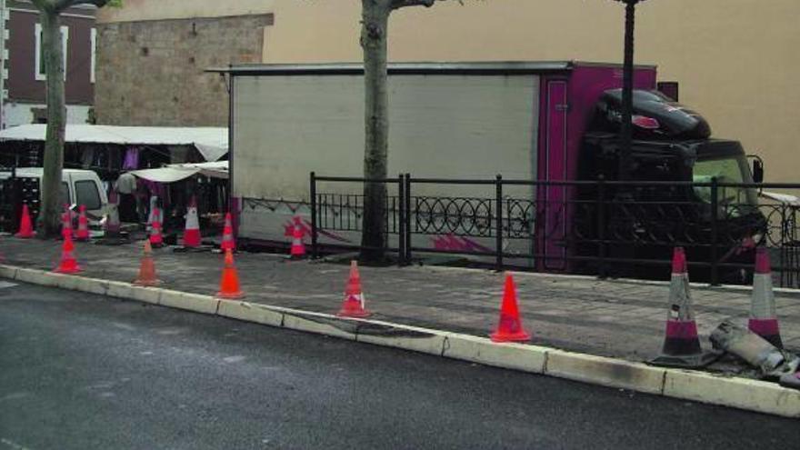 El lugar donde ocurrió el accidente, junto al frontón de Getaria.