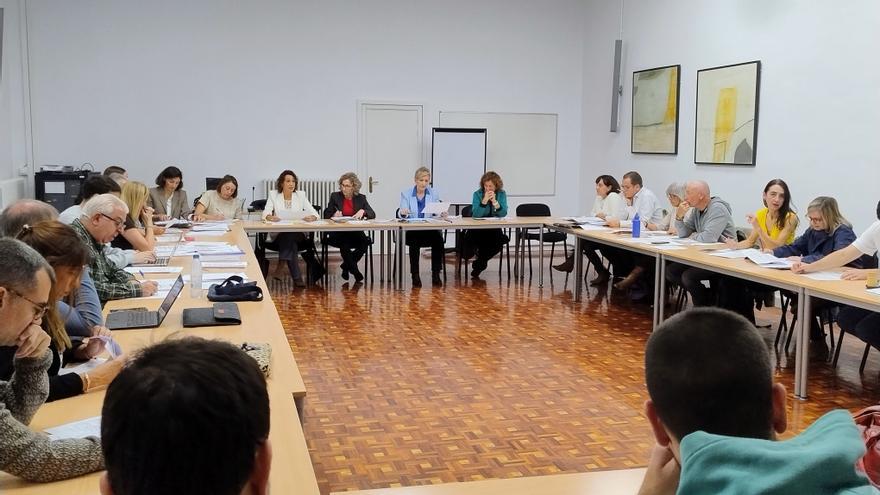 Más OPE en Navarra: 266 plazas de Salud, 107 de apoyo educativo, 46 de bombero y 30 de policía foral