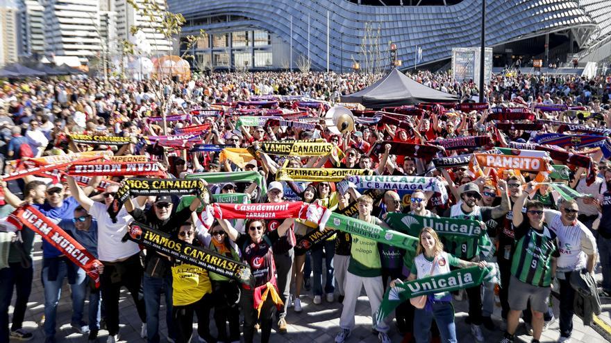 En imágenes: La fiesta de la Copa alcanza su cénit con la kalejira