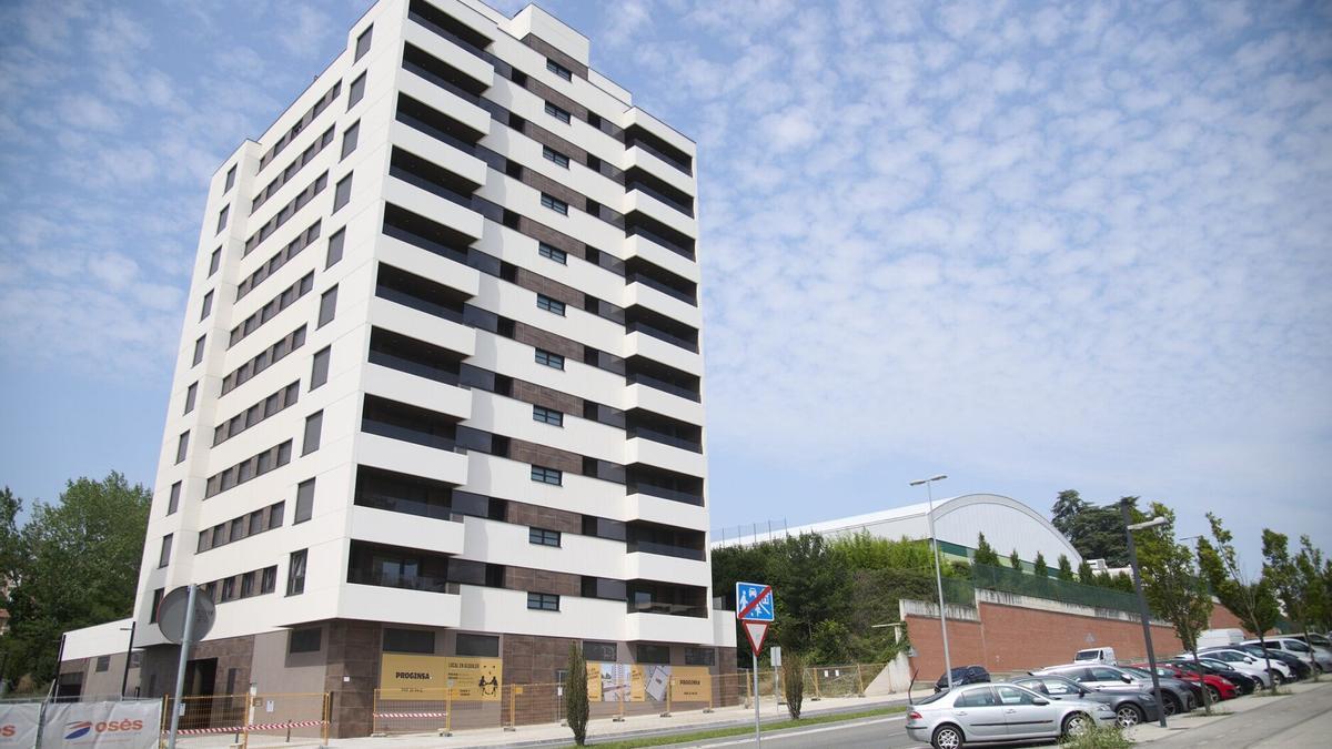 Construcción del edificio de vivienda de alquiler protegido promovido por Proginsa en Lezkairu.