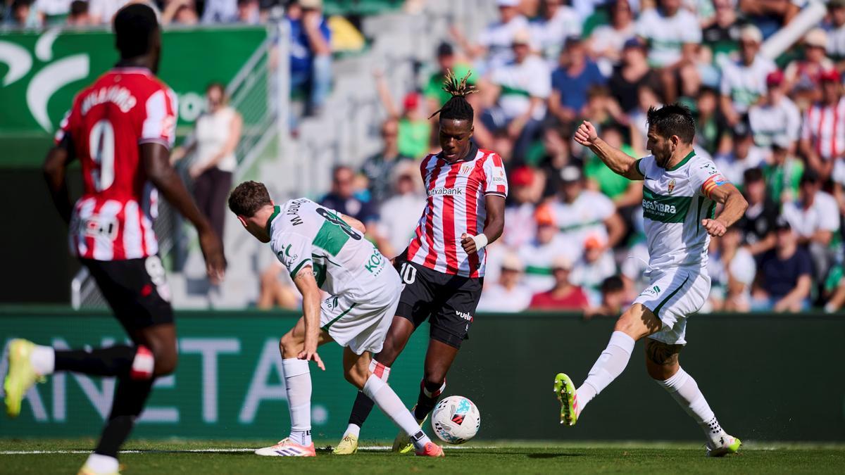 Nico Williams en el encuentro disputado este domingo frente al Elche