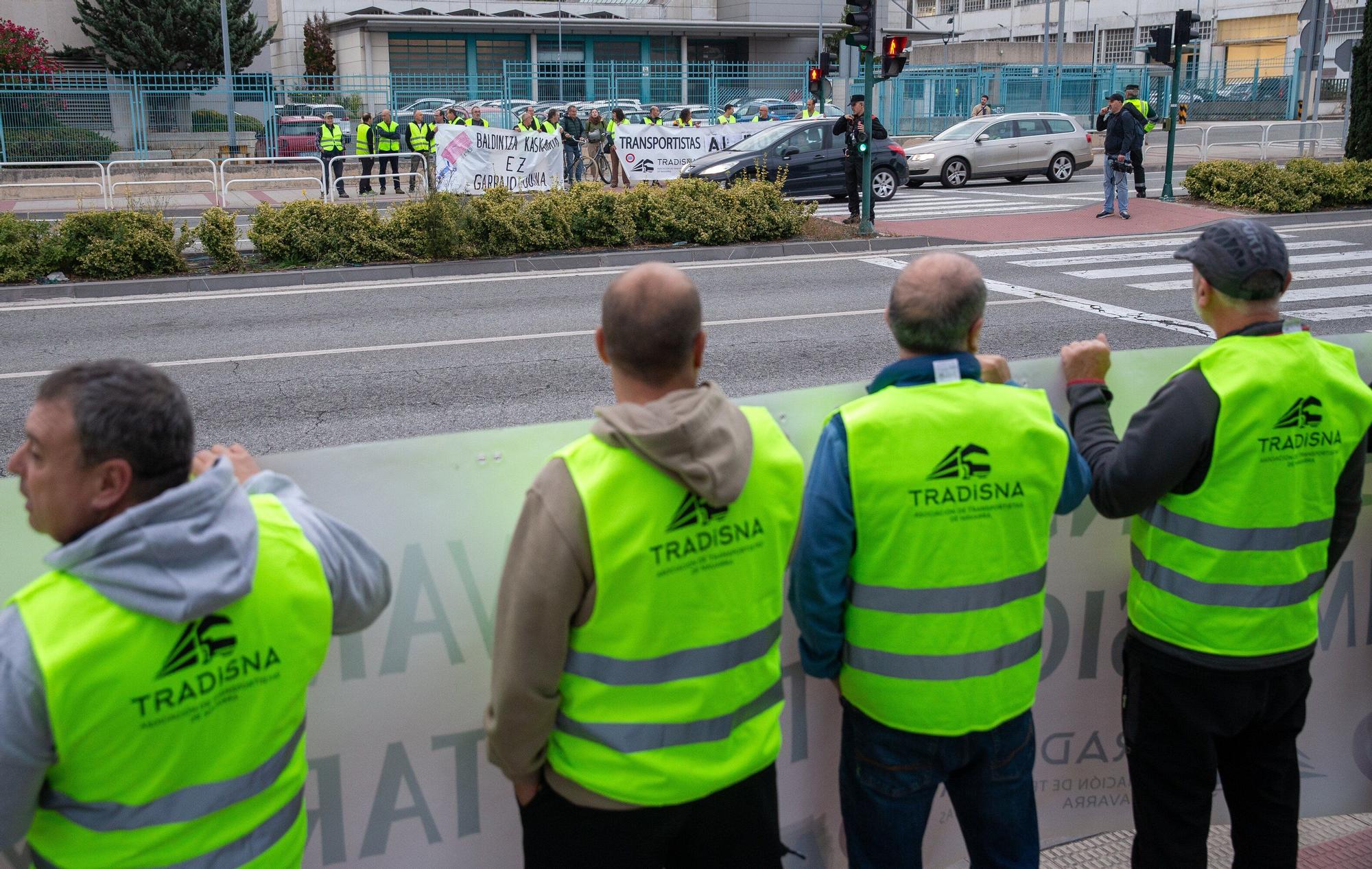 Protesta de los transportistas navarros en Cordovilla