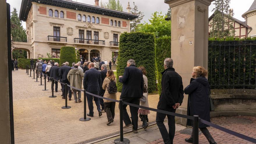 La sociedad vasca se vuelca en la despedida de Garaikoetxea