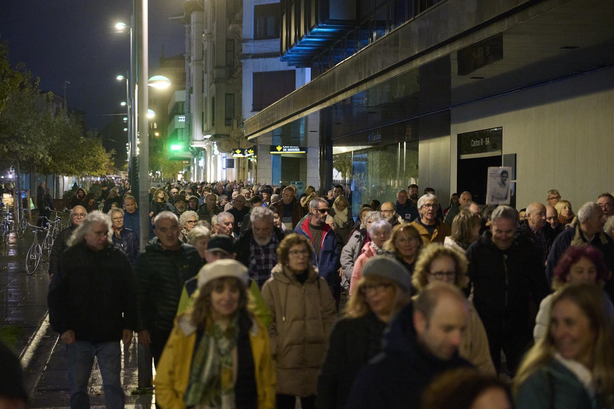 Manifestación de las asociaciones memorialistas para pedir el derribo del Monumento