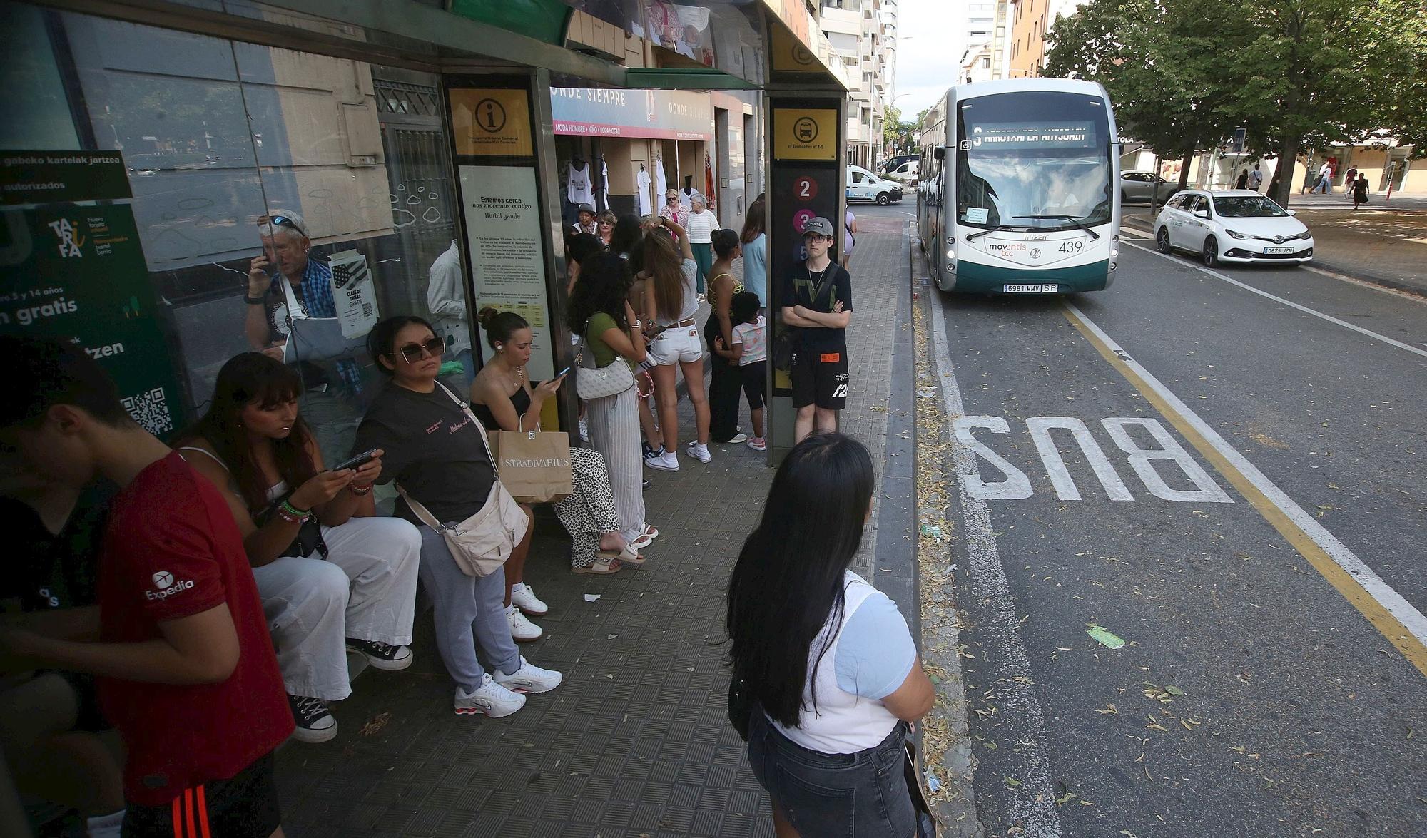 Primera jornada de la huelga indefinida en julio en el servicio de villavesas