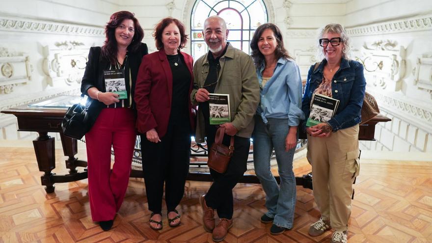Bidebarrieta acoge la presentación de Morir en la arena, última novela del escritor Leonardo Padura