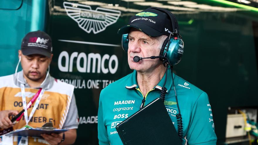 Adrian Newey confiesa que Aston Martin ha sufrido cuatro meses de retraso en el desarrollo del coche