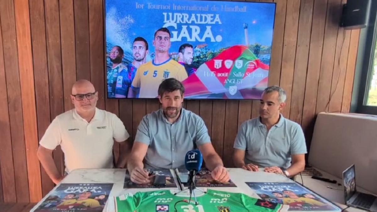 La presentación del Torneo Internacional Lurraldea Gara / CD Bidasoa La presentación del Torneo Internacional Lurraldea Gara / CD Bidasoa
