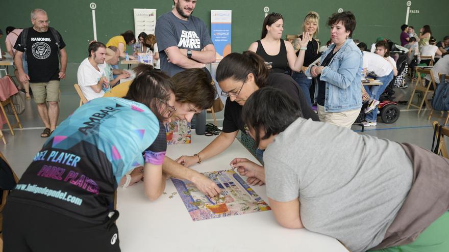 Fotos del Campeonato Solidario de Puzzles en Cizur Menor