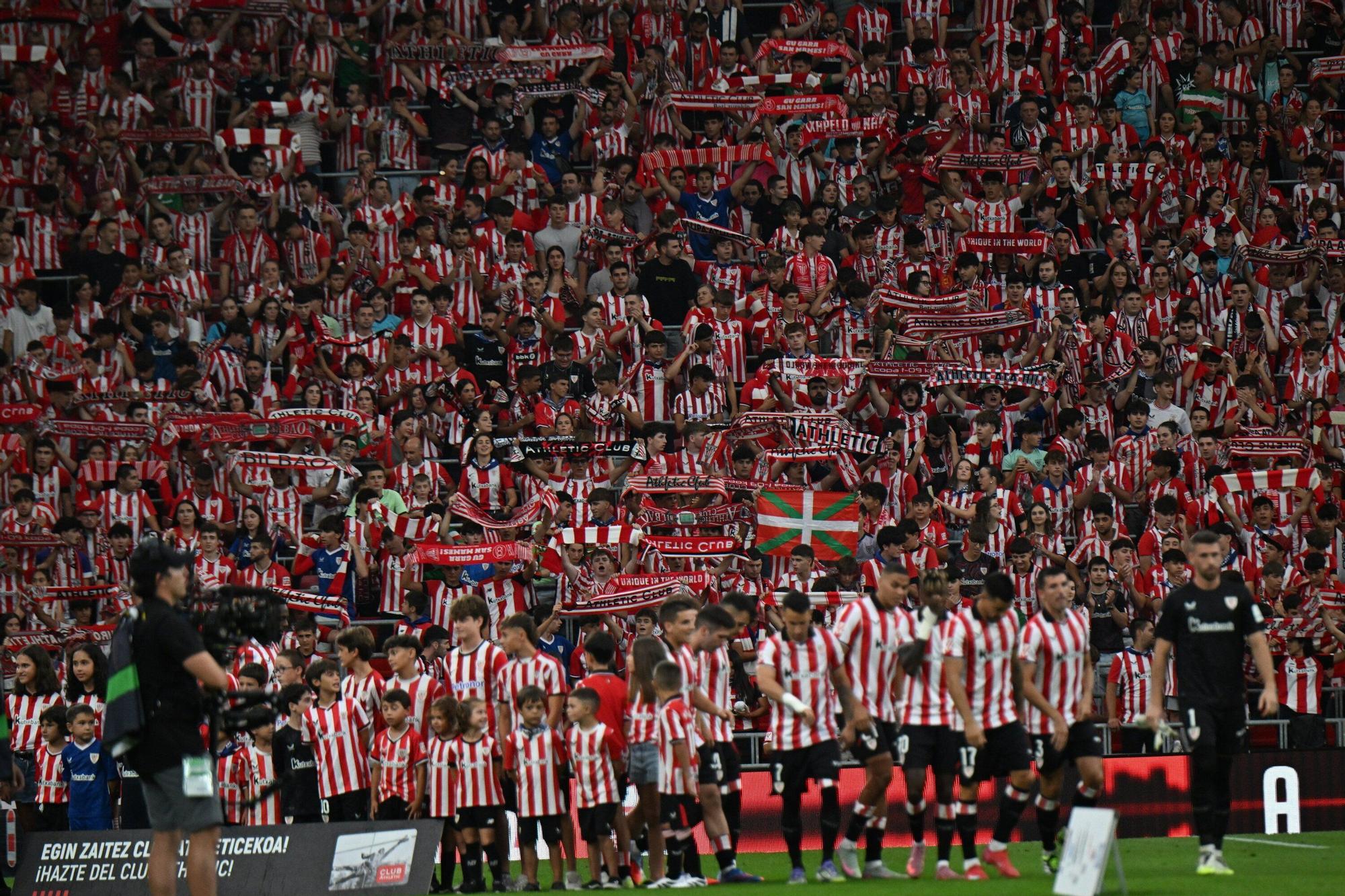 En imágenes: ¿Has estado en San Mamés viendo el Athletic-Sevilla? Búscate en nuestra galería