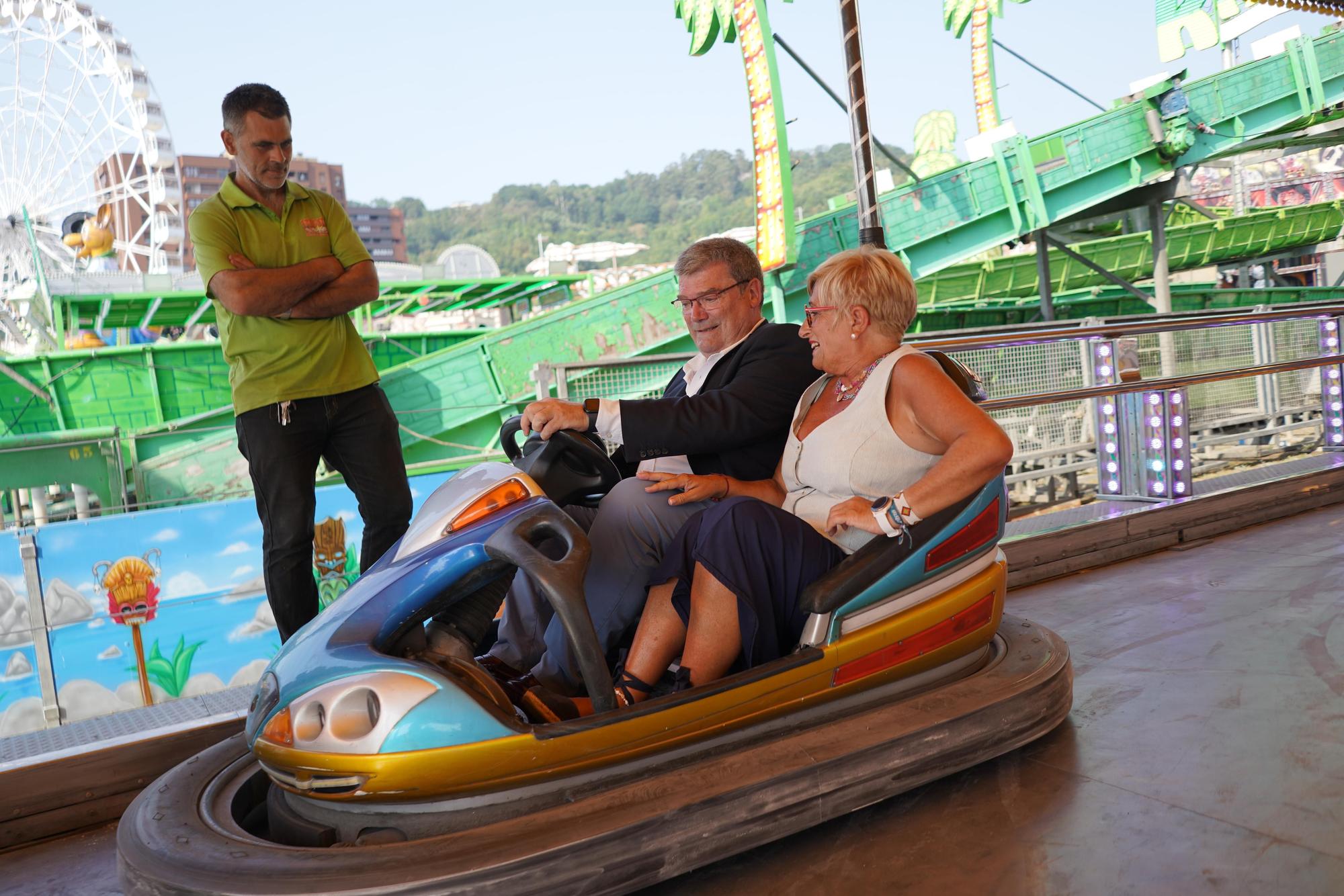 En imágenes: Aburto inaugura el recinto ferial del parque Etxebarria