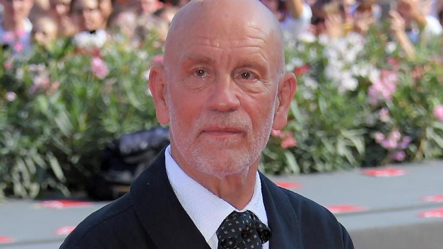 John Malkovich, vetado en un hotel de Venecia por no tener el certificado anticovid reforzado