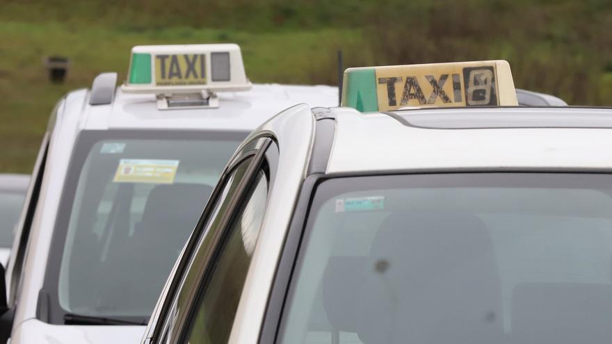 Desfibriladores para una decena de taxis en San Fermín