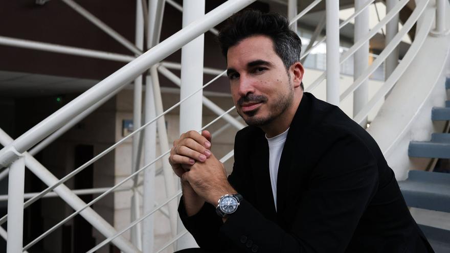 Muere la madre de Javier Castillo dos meses después de fallecer su padre: el emotivo comunicado del escritor