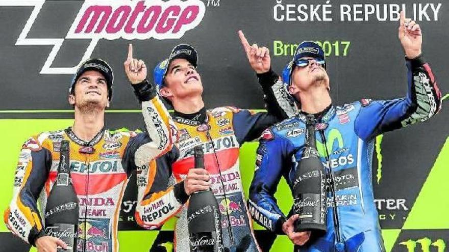 Márquez tira de estrategia