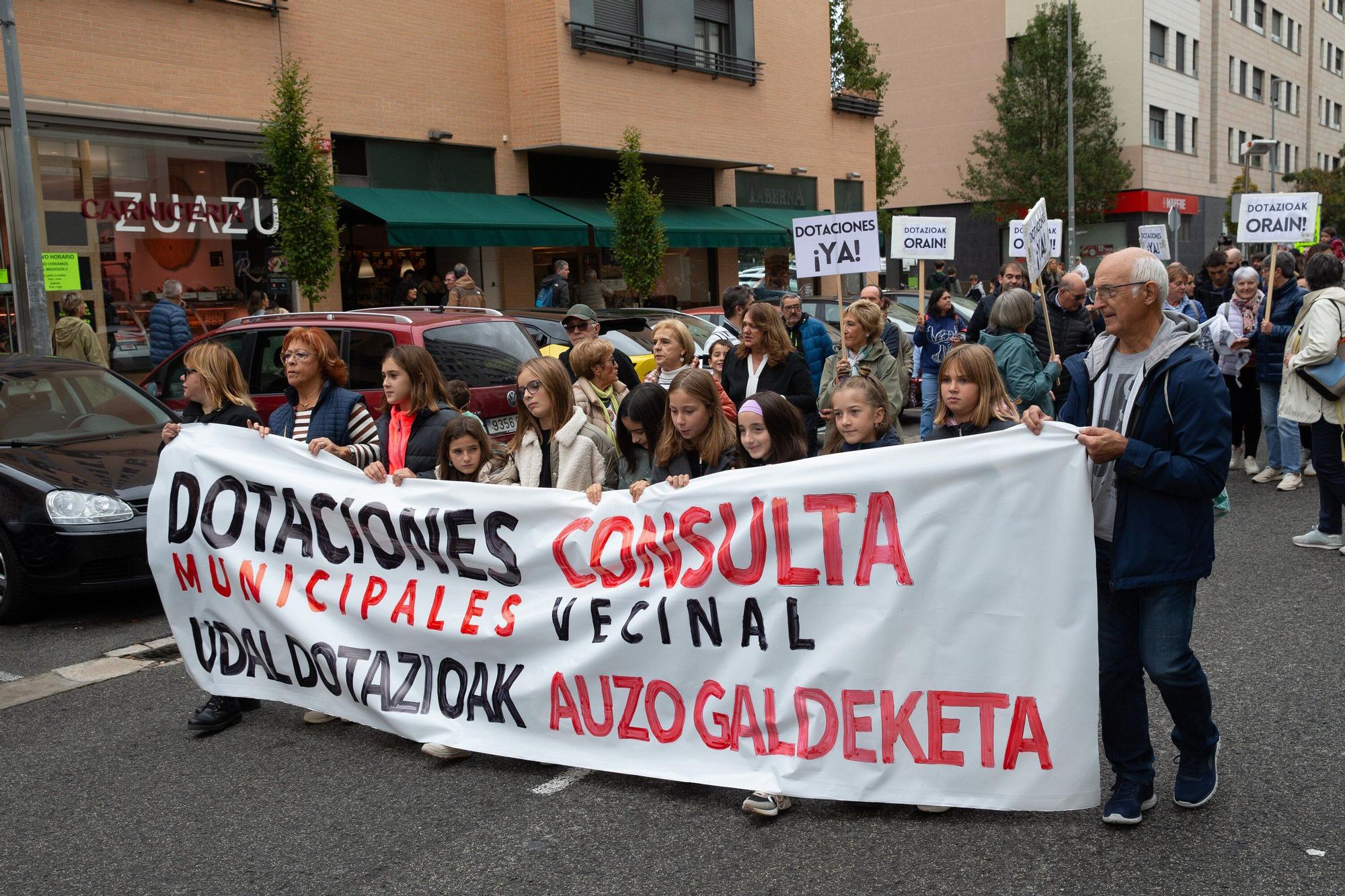 Manifestación del vecindario de Erripagaña para exigir dotaciones