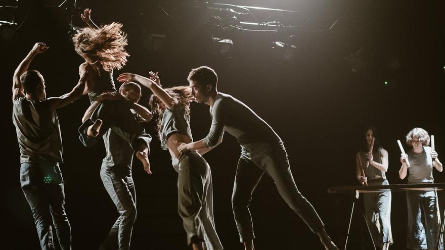 Danza con historia