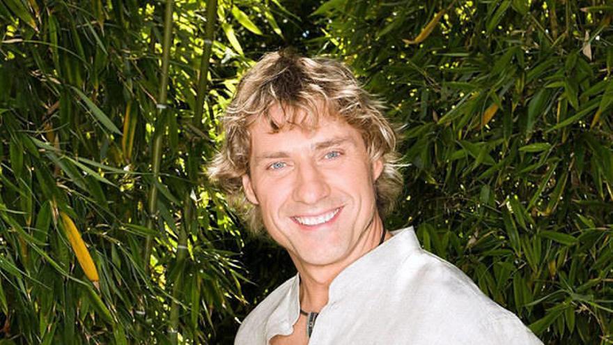 Julian Iantzi seguirá como presentador del programa.