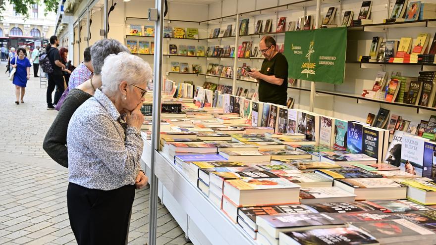 Bilbao vive la feria del libro: "Nos conecta con algo humano"