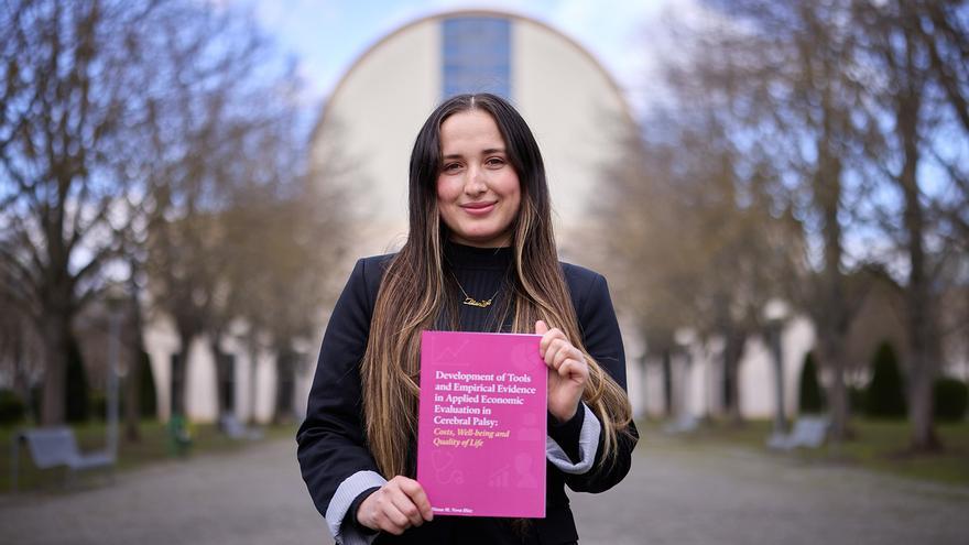 Una investigadora analiza en la UPNA el coste económico y social de la parálisis cerebral infantil