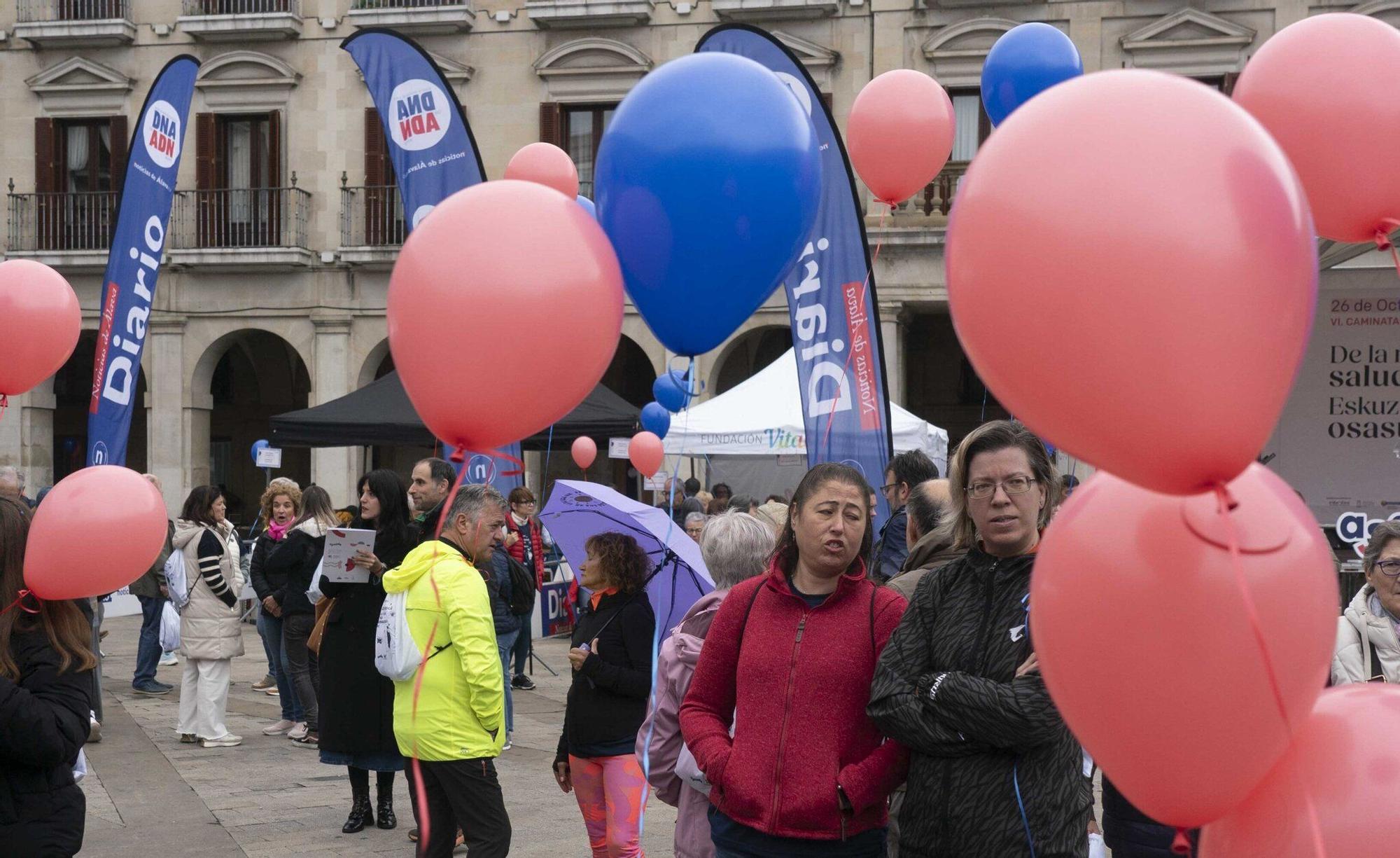 En imágenes: Así ha sido la VI Caminata Solidaria de Asafes en Vitoria por la salud mental