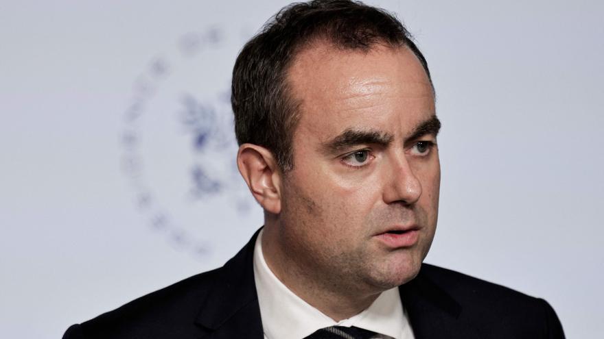 Francia dispondrá este lunes de presupuestos tras superar las dos últimas mociones de censura