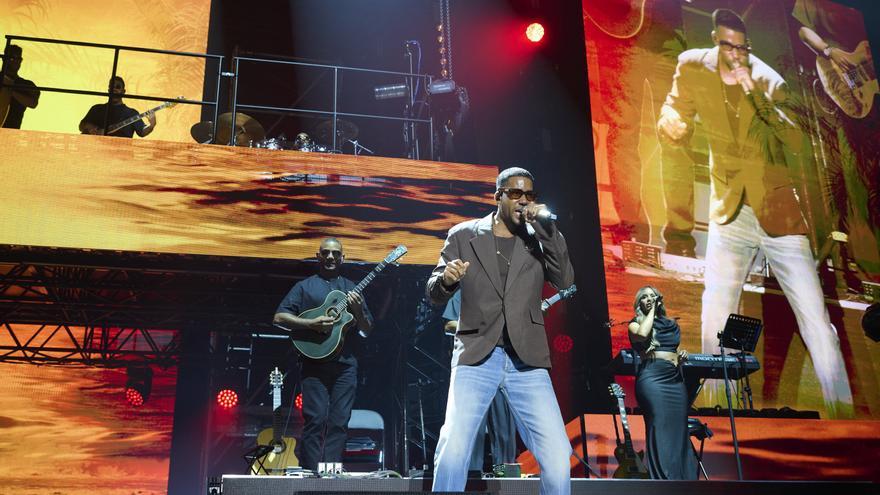 Fotos del concierto de Romeo Santos &amp; Prince Royce en el Navarra Arena