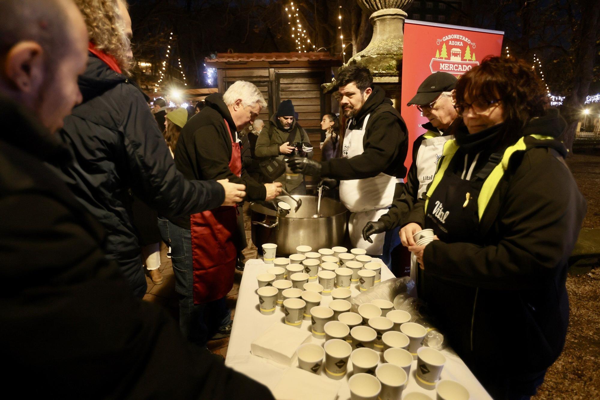 La Florida se sumerge en la Navidad con su mercado y el Belén