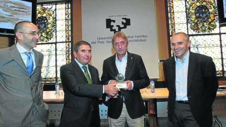 Bilbao Dendak recibe el premio La calculadora soñadora