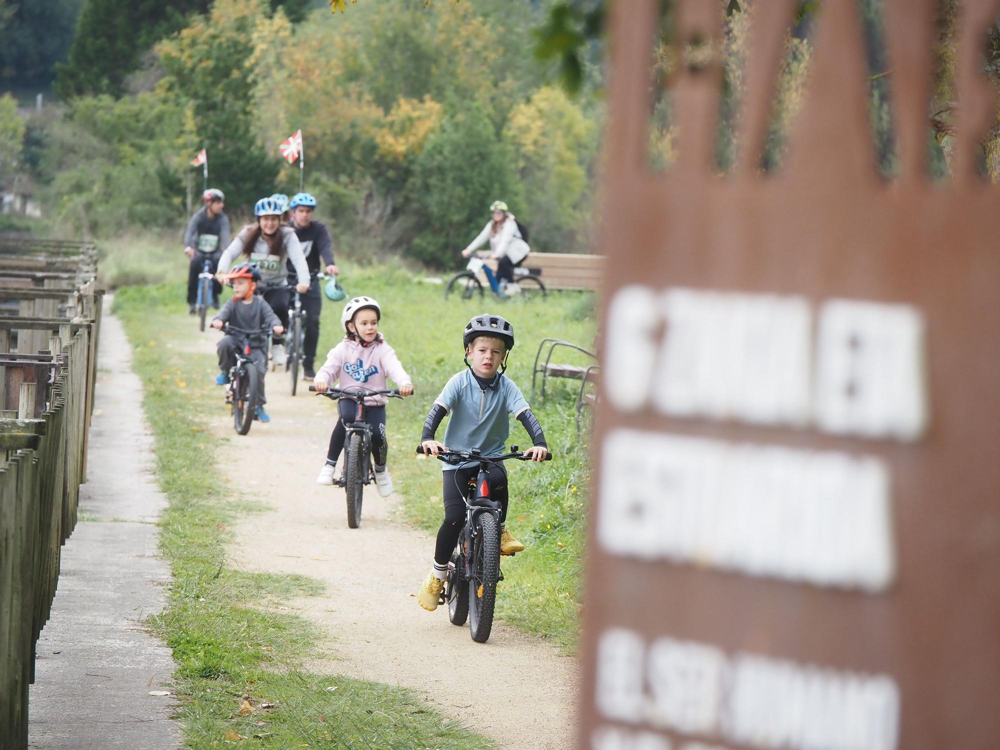 Fiesta ciclista en Deba