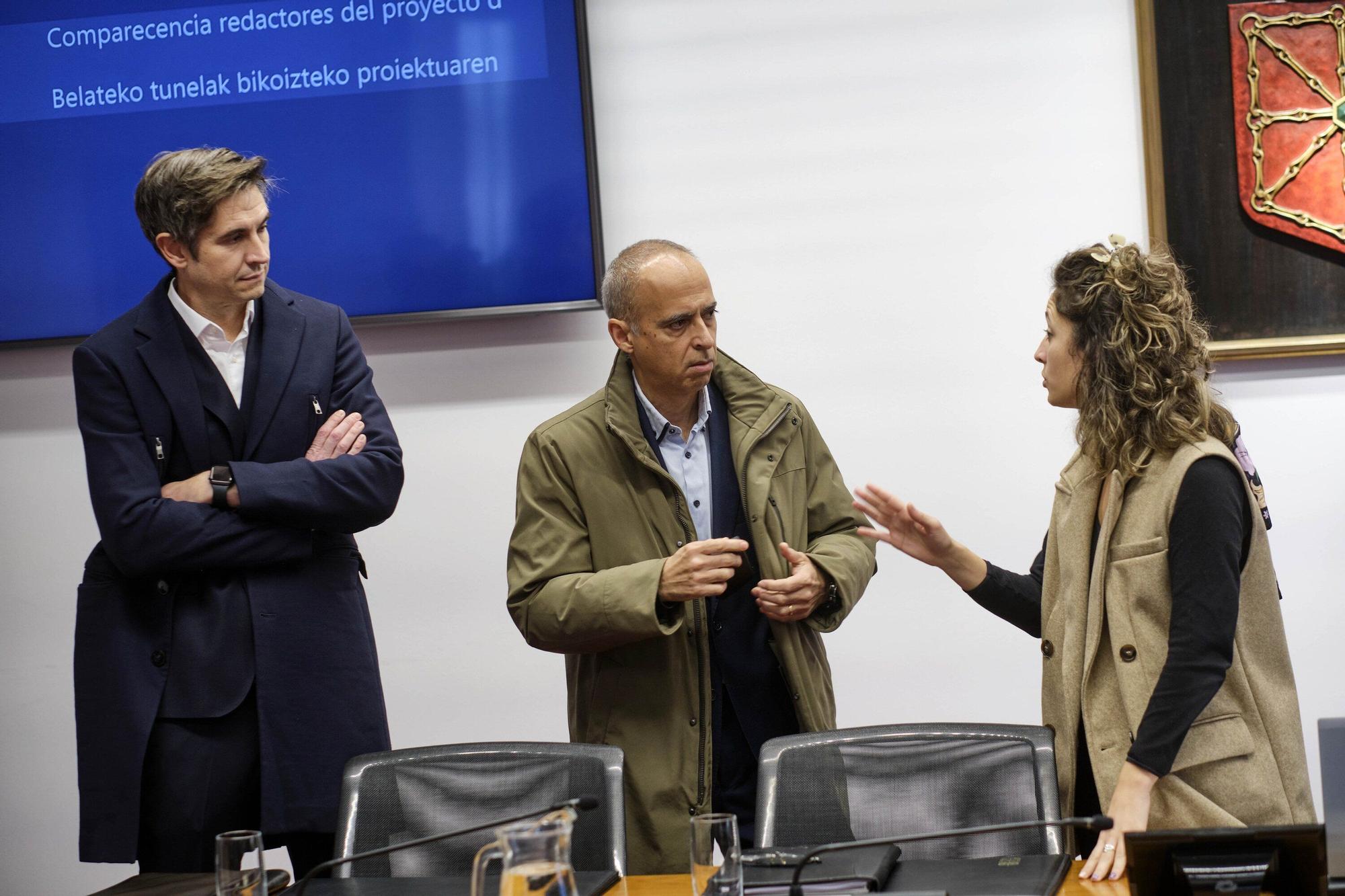 Los redactores del proyecto de los túneles de Belate, en la comisión de investigación