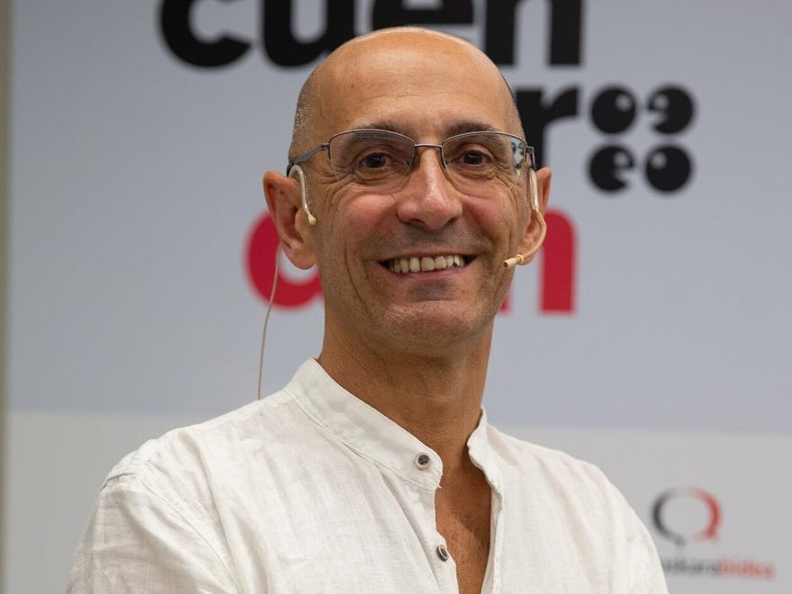 Mario Zapata, sociólogo especialista en migración y sociolingüística