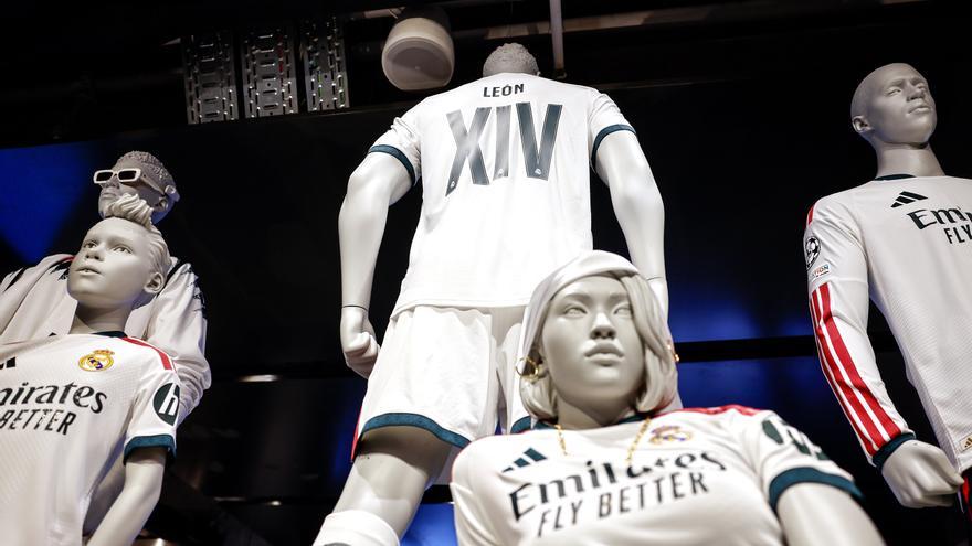 El Real Madrid hace negocio con la visita del Papa: lanza una camiseta limitada de León XIV por 195 euros